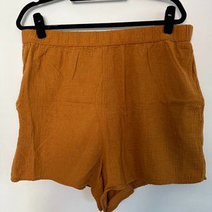 Universal Thread Mustard Shorts - Size XL